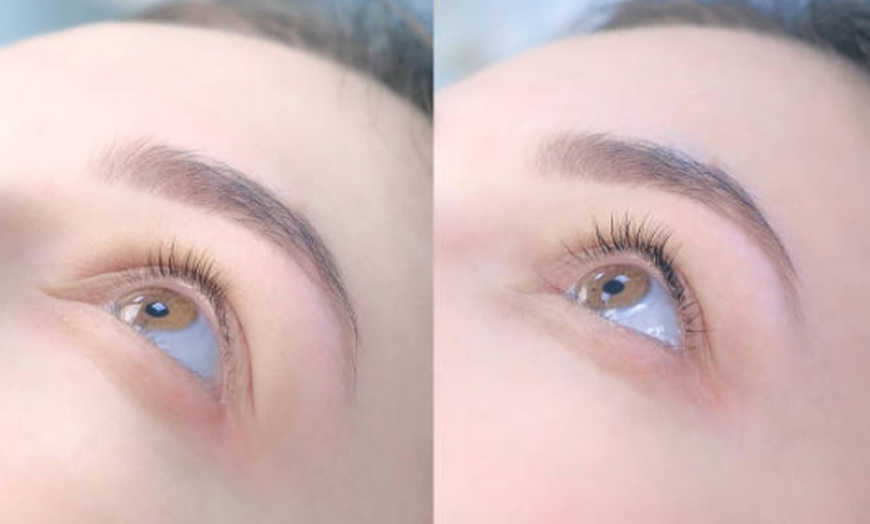 Image 7: Lifting de pestañas con tinte negro, depilado y mascarilla de colágeno