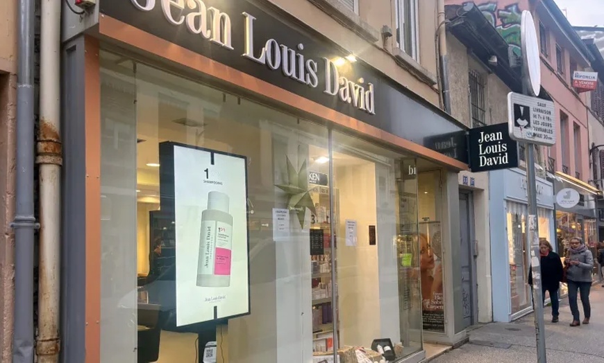 Image 3: Beauté des mains avec pose de vernis, semi-permanent ou gel