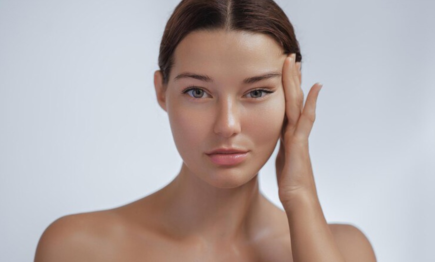 Image 6: Tratamiento reafirmante inyectado con efecto lifting en zona a elegir