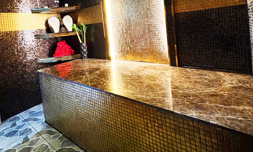 Image 2: Moroccan Bath & Spa Escape with Hydra Facial & Hair Care