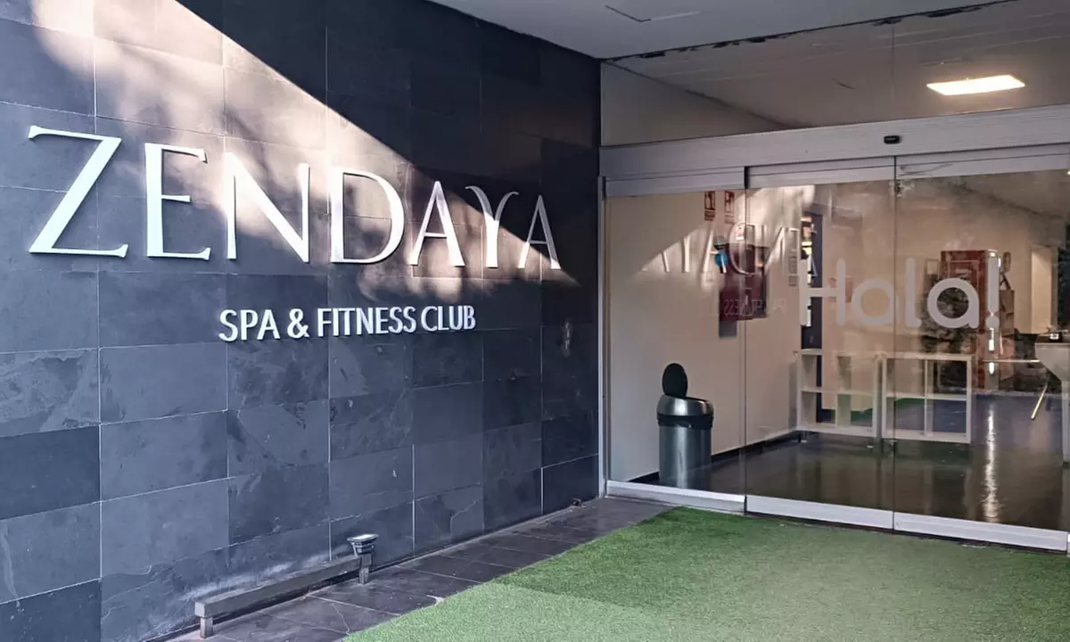 Relájate con acceso a spa, gimnasio y opciones de masaje y comida