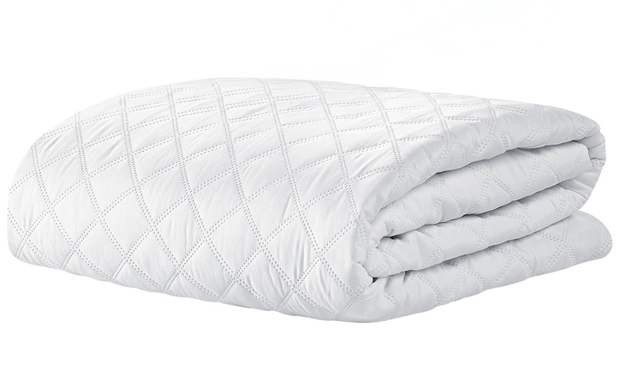 Image 2: Protège-matelas imperméable et anti-acariens