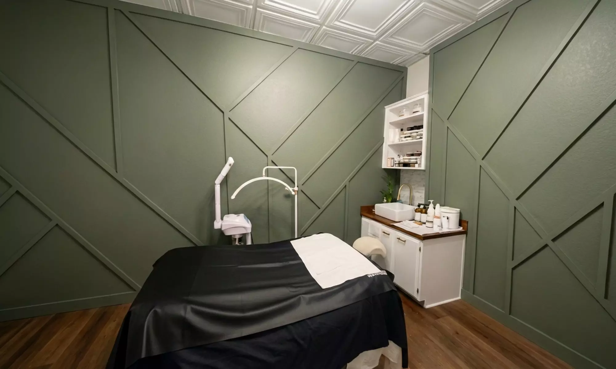 Relaxing Massages with Optional Hot Stones & Double Sessions