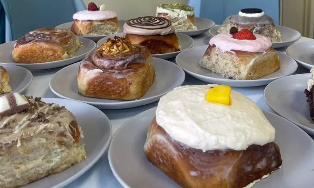 1, 2 oder 4 handgemachte & kreative Zimtschnecken nach Wahl