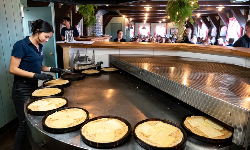 Image 11: Zaanse Schans Tour: vanuit Amsterdam in een Hop On Hop Off Holland bus