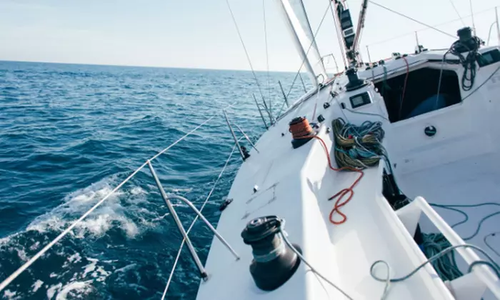 Paseo en barco con deliciosa barbacoa a bordo para hasta 12 personas