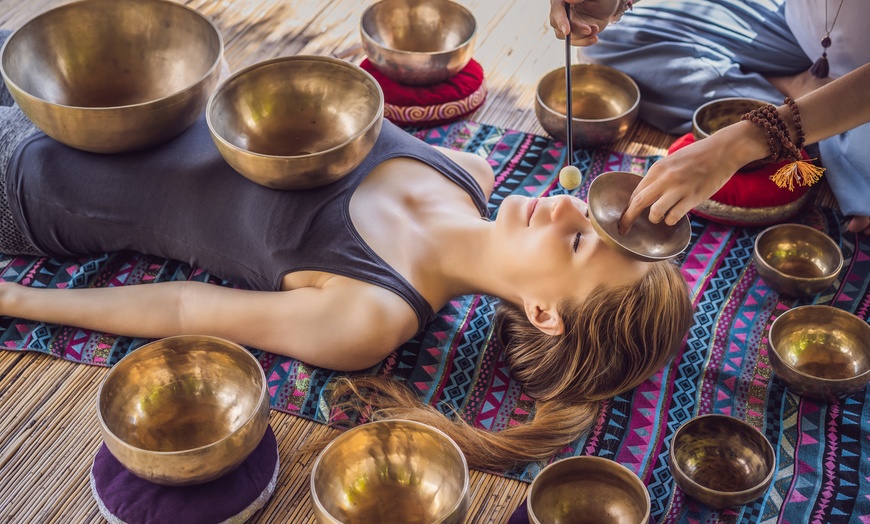 Image 2: Massage shiatsu, reiki ou sonore : détente et énergie en harmonie