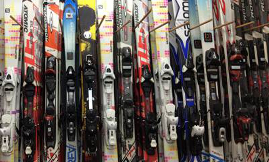 Image 5: Find affordable with $100 Ski and Snowboard Gear for Just $65 