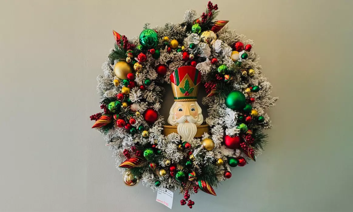 Transform Your Space with Holiday Decor