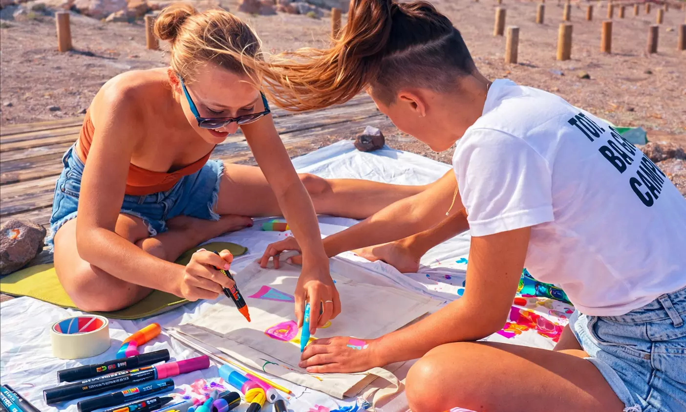 Taller "Crea tu totebag" o "Crea tu camiseta" de 90 minutos para 1 o 2