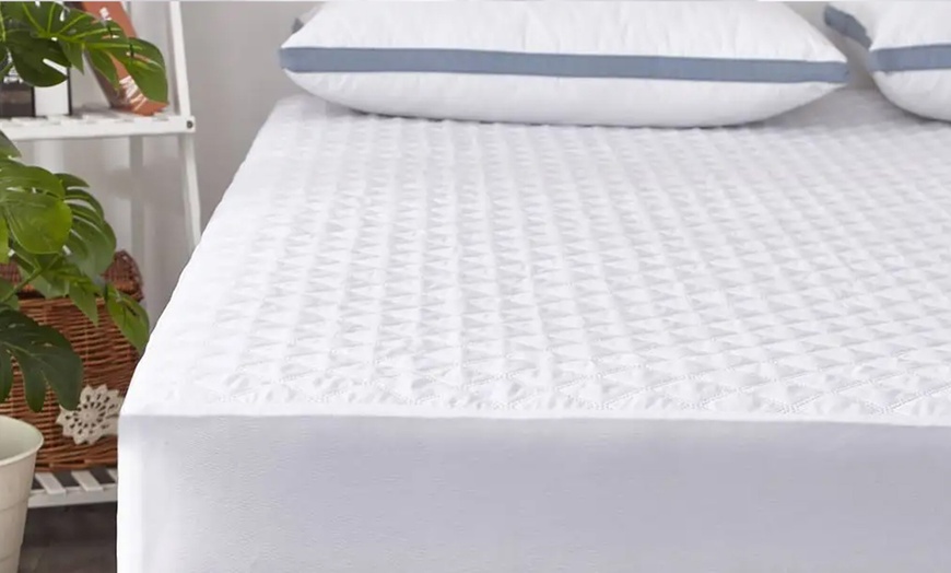 Image 3: Protège-matelas imperméable et anti-acariens