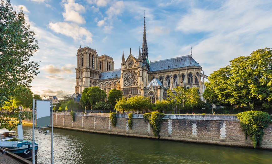 Image 2: ✈ 8-Day Paris, Zurich and Milan Vacation w/Hotel & Air