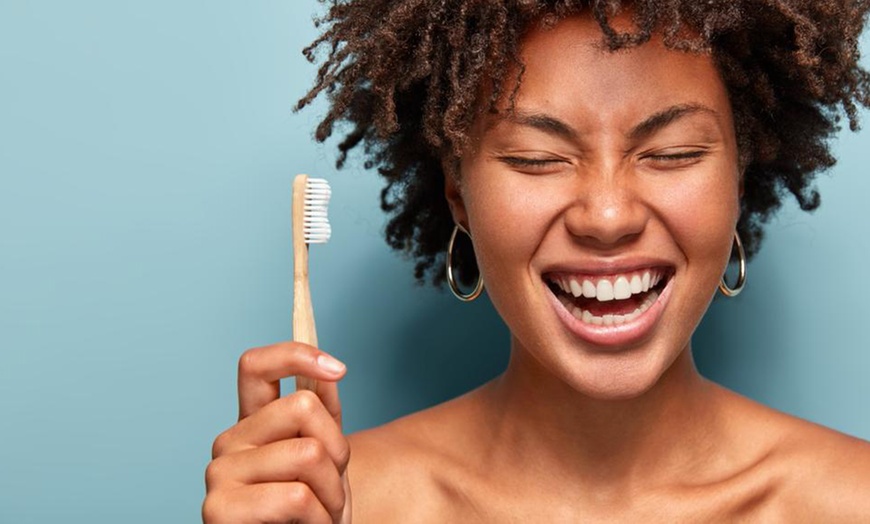 Image 2: Airflow Teeth Cleaning or Scale and Polish with Dental Consultation