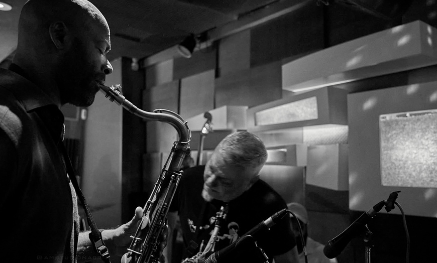 Image 2: Jam Latina en Monete Club: entrada con 2 copas para jueves a las 23 h