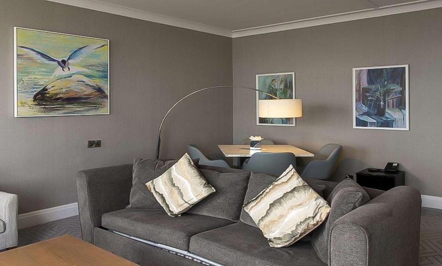 Image 9: Bournemouth: Standard Double Room with Breakfast