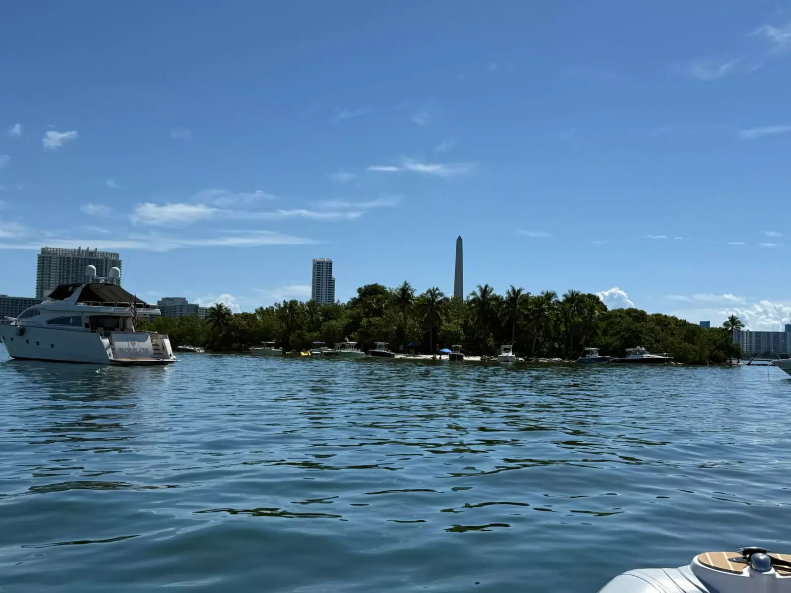 Experience 3 or 4-Hour Romantic Sunset Boat for Up to 4 People