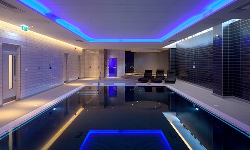 Image 4: Luxury Spa Day Package with Cocktail and Afternoon Tea for One or Two