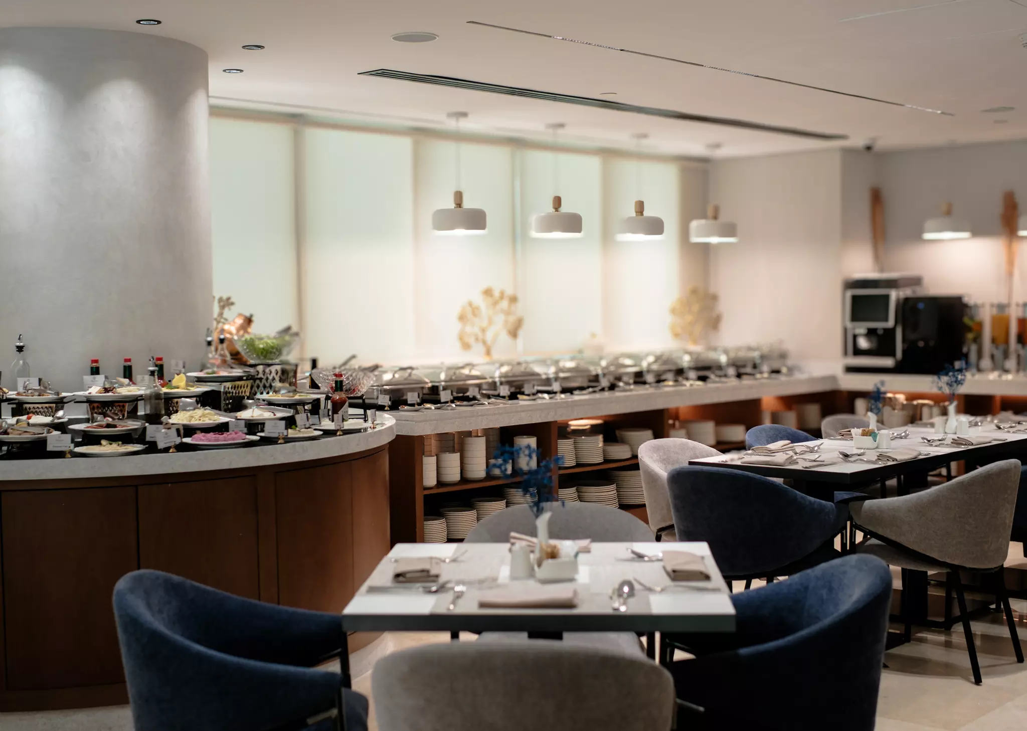 4* Iftar Buffet with Ramadan Beverages for 1 Child or Up to 6 Adults