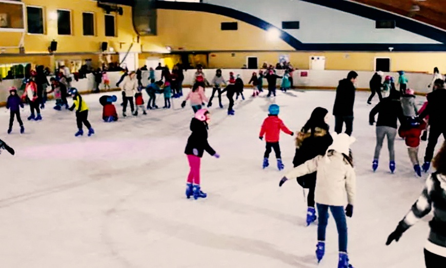 Image 2: Patinaje sobre hielo para niños y adultos con patines incluidos
