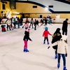 Image 2: Patinaje sobre hielo para niños y adultos con patines incluidos
