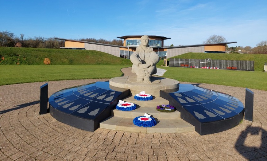 Image 5: Historic Boat Ride Tour: Leeds, Canterbury & Dover Cliffs Adventure