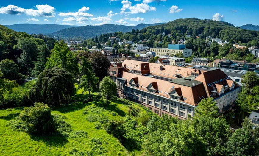 Image 1: Baden-Baden: 2-5 Nächtmit Frühstück & Finnischer Sauna