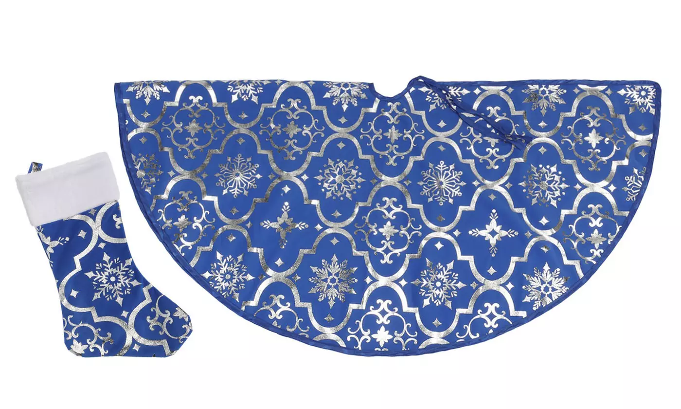 Christmas Tree Skirts & Hanging Ornaments - Fun & Decorative for Christmas