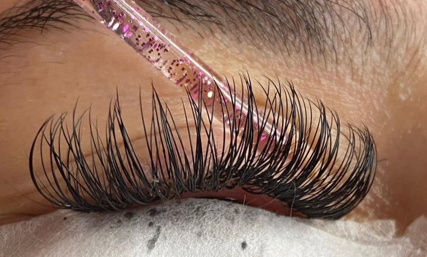 Image 2: Get Stunning Look with Classic, Volume, or Hybrid Lash Extensions 