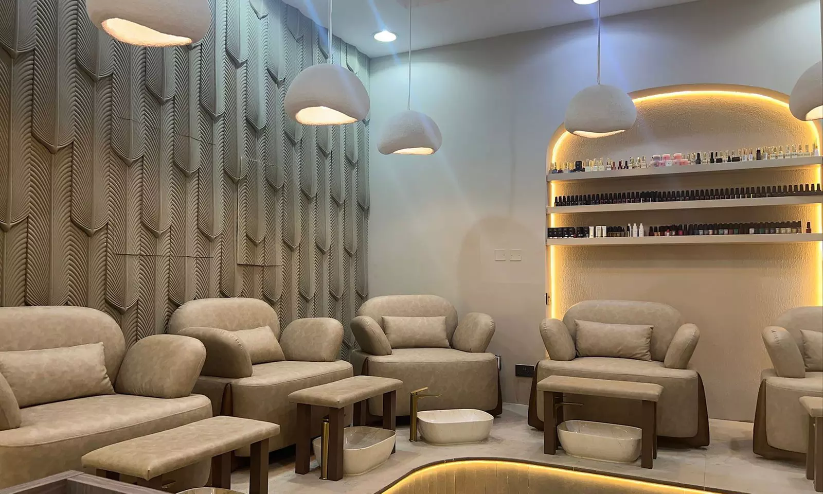 Up to 65% Off on  at House of glow henna and beauty ladies salon - Primary Image