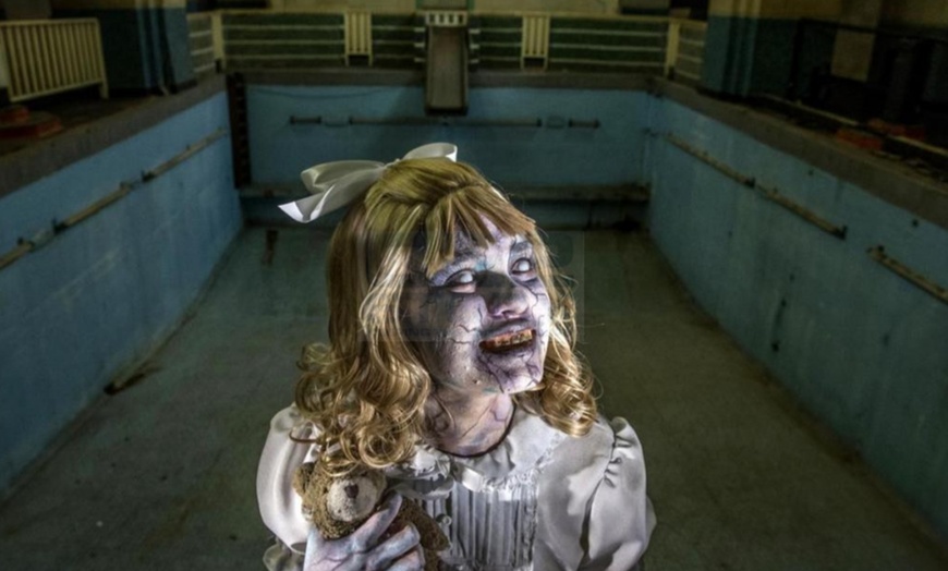 Image 2: See Haunted Landmarks with Ghostly Waters Boat Tour at Long Beach