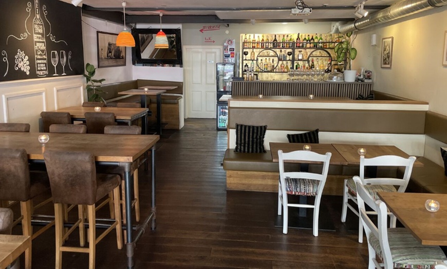 Image 7: Pizza oder Pasta nach Wahl opt. mit Antipasti-Platte für 2-4 Personen