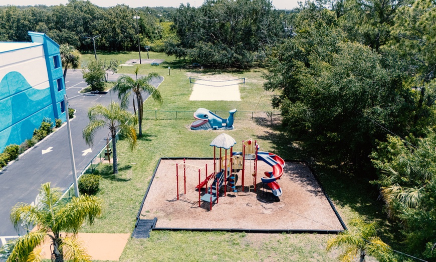 Image 4: Member-Only Deal: Ramada by Wyndham Hotel & Waterpark