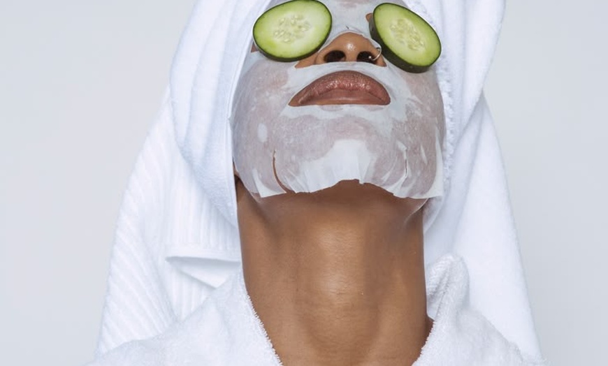 Image 14: Luxury Hydration Facial with Relaxing Massage 