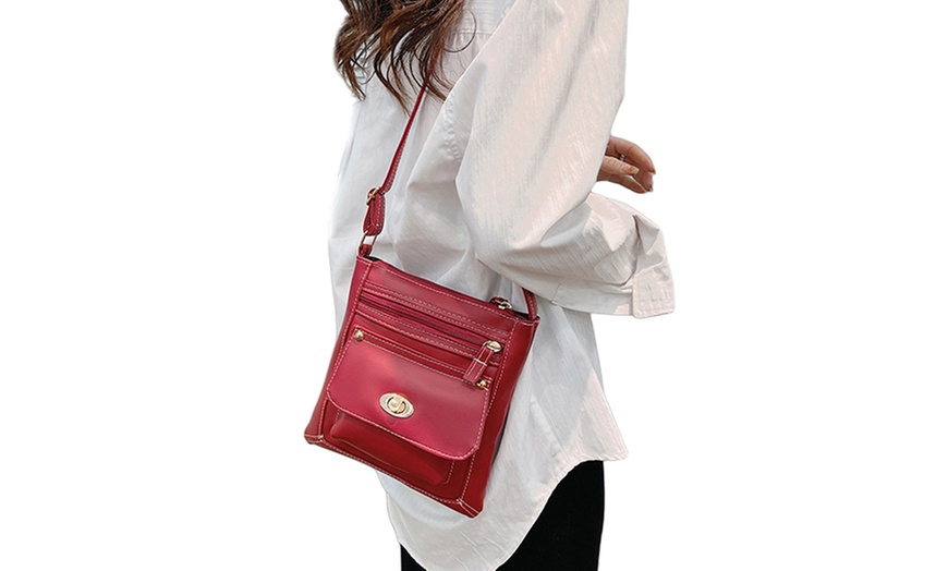 Image 13: Women's Vintage Style Crossbody Shoulder Bag