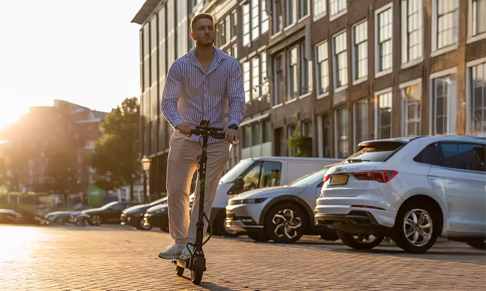Amsterdam per elektrische step: 1 of 3 uur of een hele dag