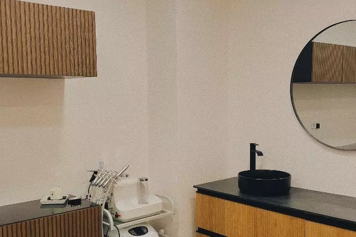 Lifting y tinte de pestañas con opción a diseño y depilación de cejas