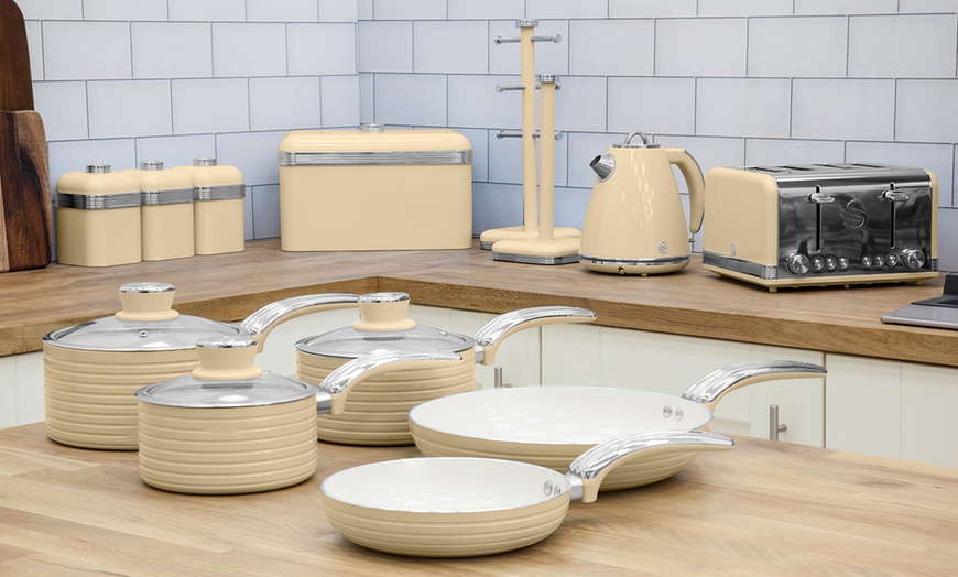 Image 5: Swan 13-Piece Retro Kitchen Set