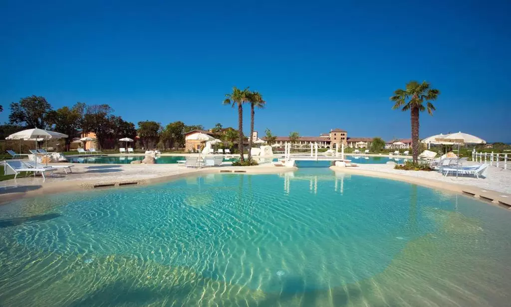 Lago di Garda 4*: Soggiorno con colazione o mezza pensione e Spa