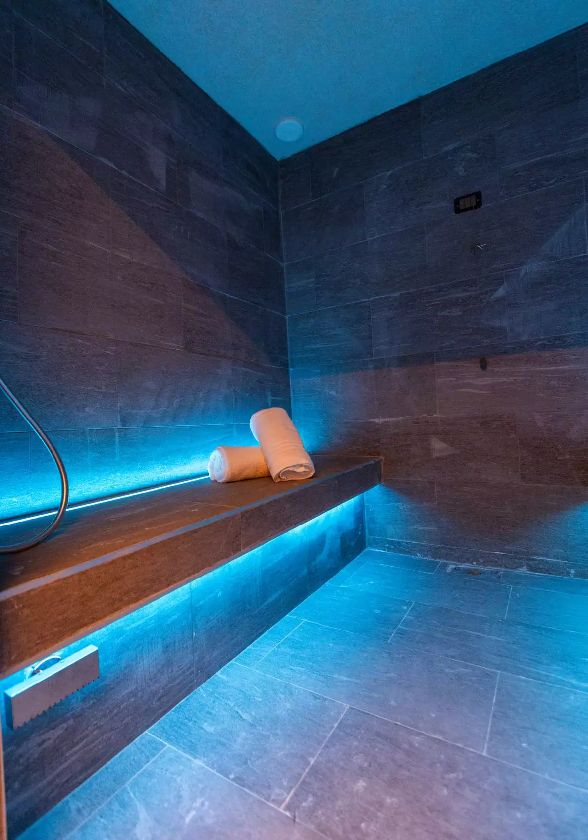 Gardasee, Spiazzi: Zimmer mit Frühstück / Halbpension für 2 Personen