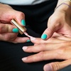 Image 12: 1 sesión de manicura, pedicura o extensión de uñas con parafina para 1