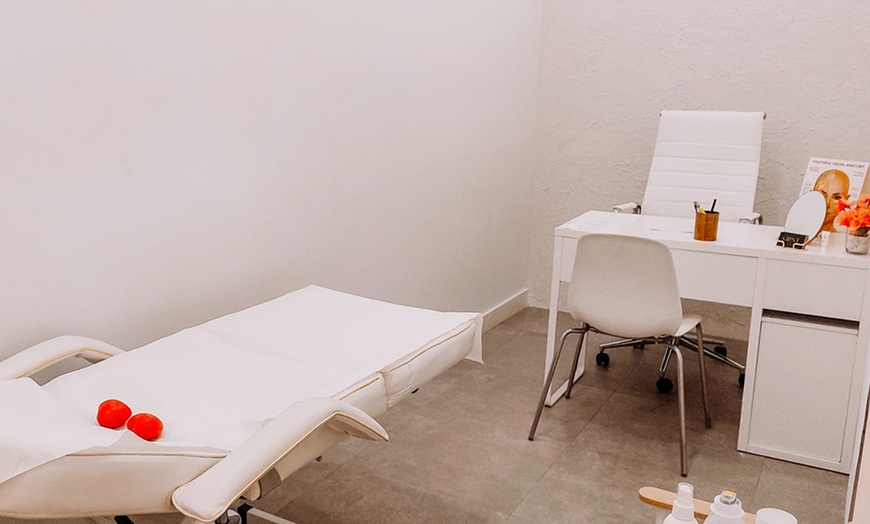 Image 2: 1, 2 o 4 sesiones de radiofrecuencia facial