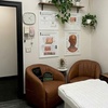 Image 2: Radiant Skin with One, Two or Three 60-Minute Customized Facial for 1