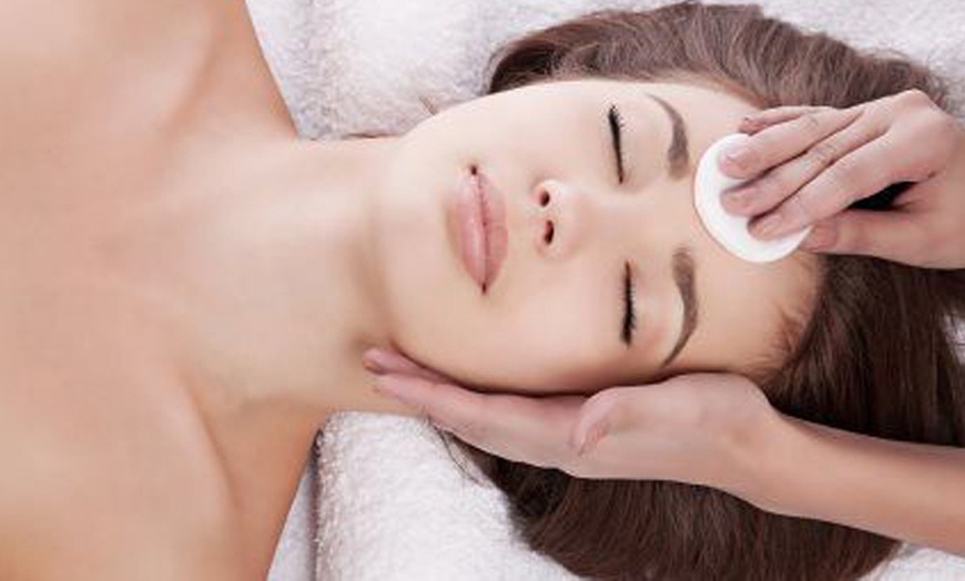 Image 2: A and S Skin Care Offers 2-3 Skin Tags (Up to 87% Off) 