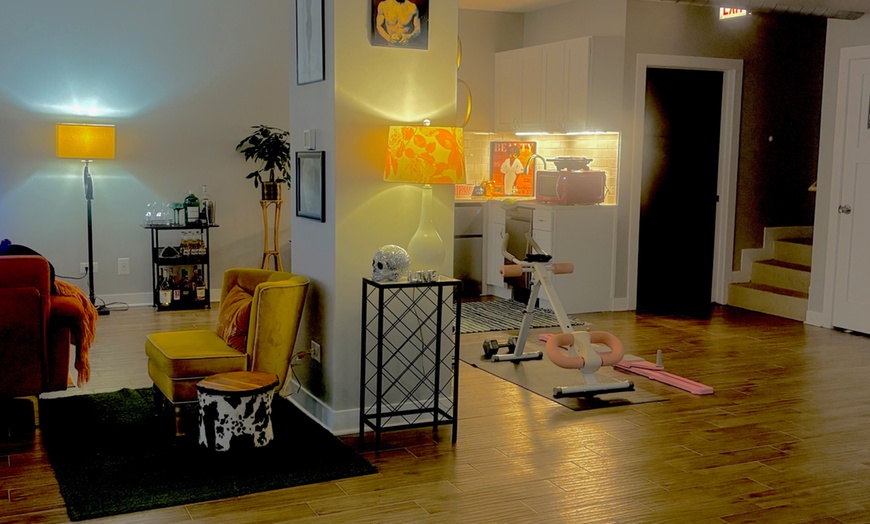Image 8: Body Sculpting with 2, 4, or 6 Cavitation & Cellulite Sessions 