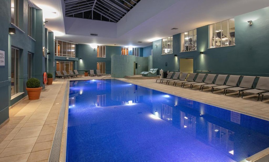 Image 16: Winchester: 4* Classic Double Room Stay with Breakfast