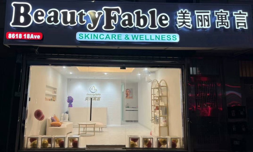 Image 6: Enjoy a 45- or 60-Minute Lymphatic Drainage Massage Sessions