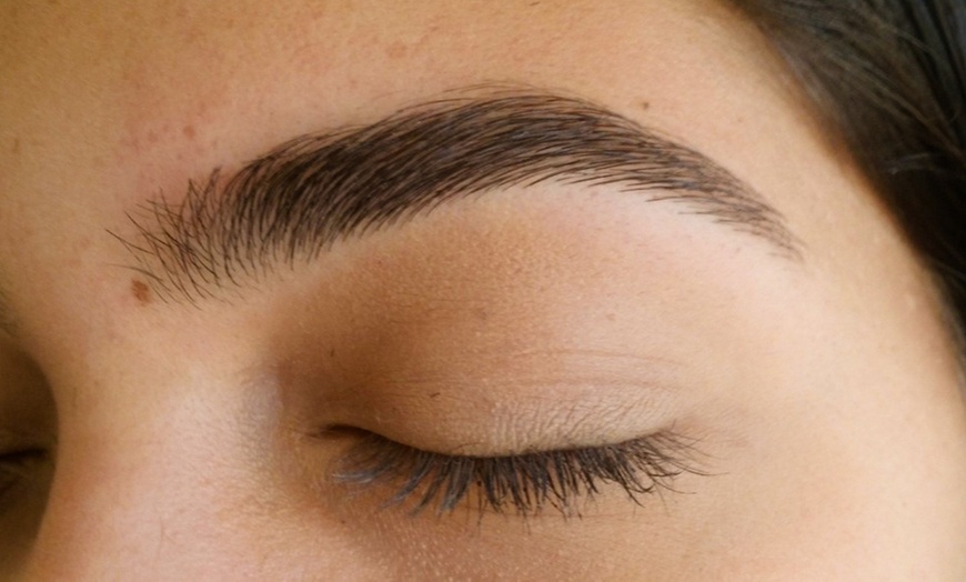 Image 3: Brow Sculpt, Tint & Lash Tint Beauty Boost