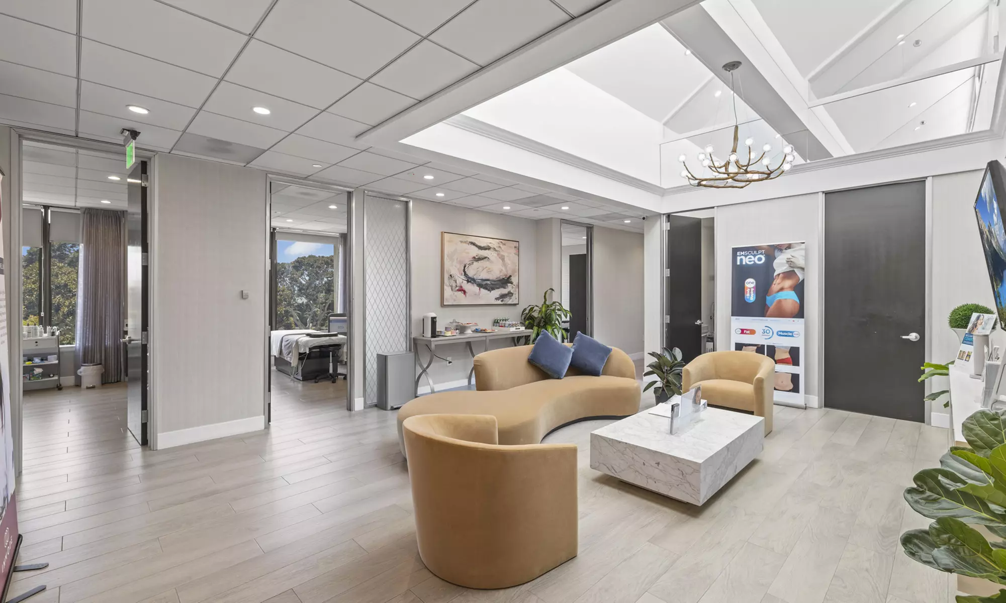 Achieve Youthful Looks w/1 or 2 Syringes of Juvederm Ultra XC (1.0mL)