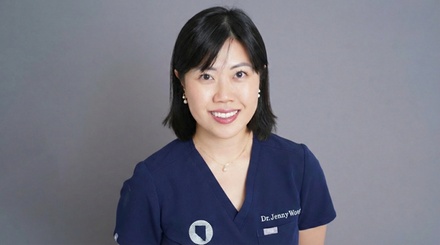 20-Minute Professional Headshot Session with 1 Digital Image - LaLa Photography Portland