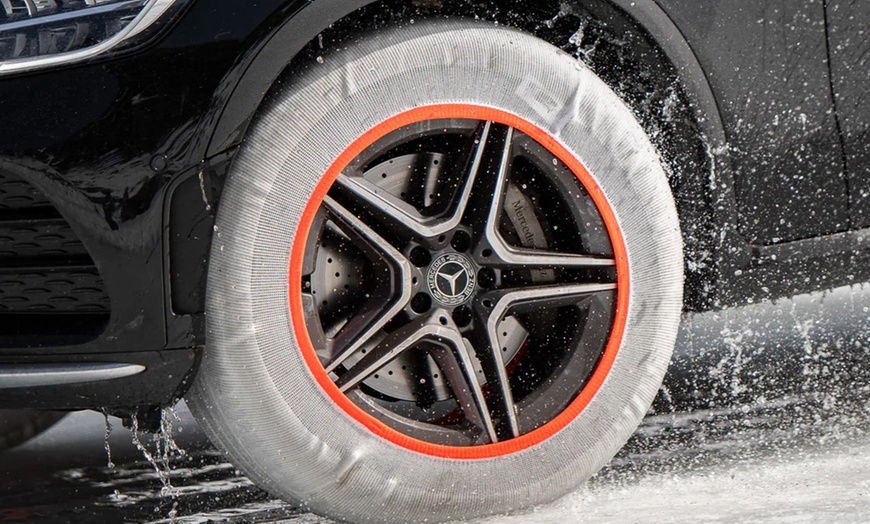 Image 2: Coppia di calze da neve Husky per pneumatici